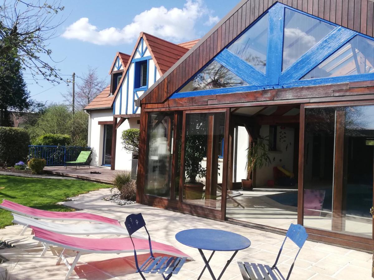 Maison avec piscine et sauna à Vire Exterior foto